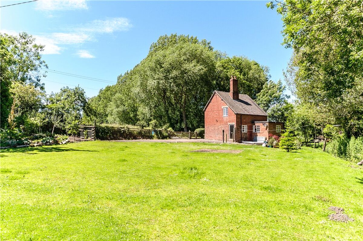 house for sale in Patshull Road, Pattingham, Wolverhampton