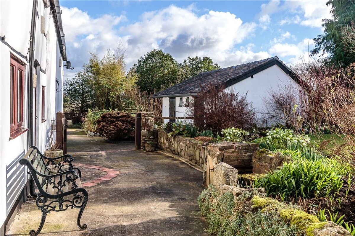 house for sale in Dymock, Gloucestershire, GL18 HFD160002 Knight Frank