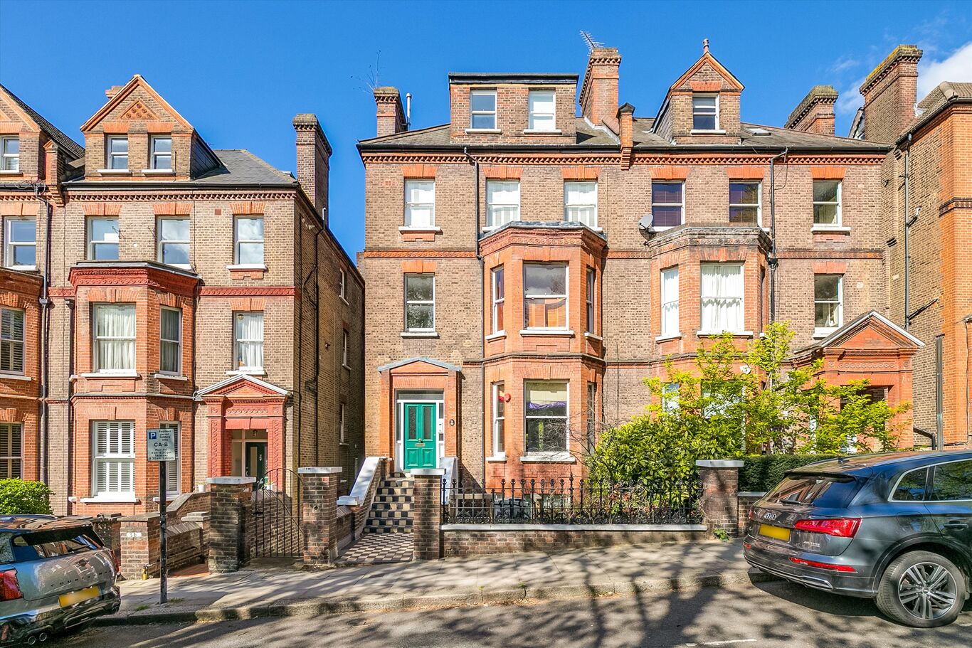 Image of Netherhall Gardens, Hampstead, London NW3