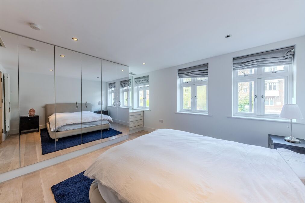Image of Belsize Lane, London, NW3