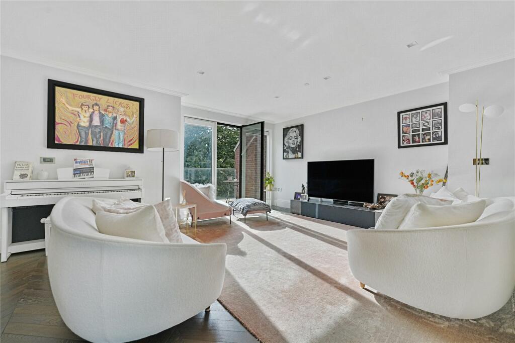 Image of Kidderpore Avenue, London, NW3
