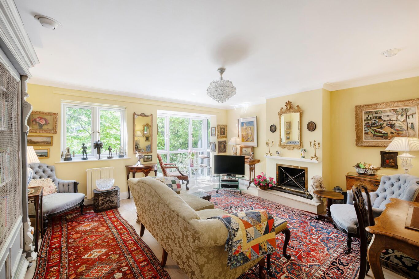 Image of Thornbury Square, London N6
