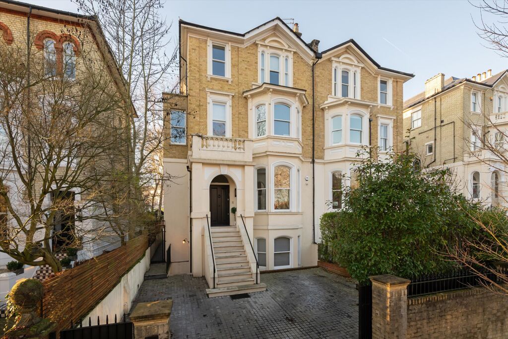 Image of Rosslyn Hill, London, NW3