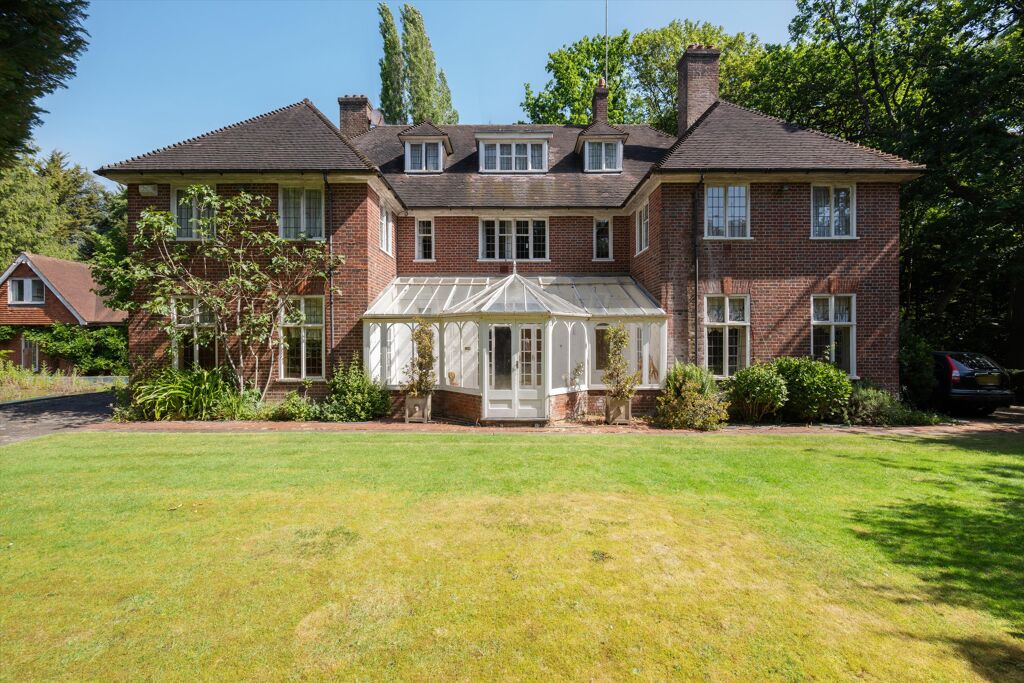 Image of Courtenay Avenue, Kenwood, London N6