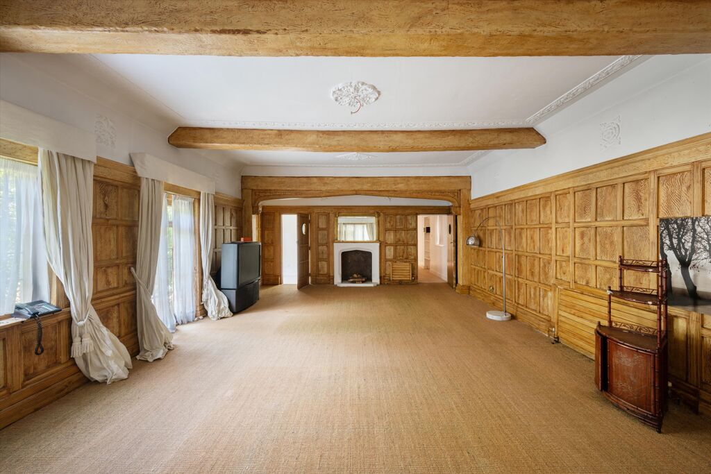 Image of Courtenay Avenue, Kenwood, London N6