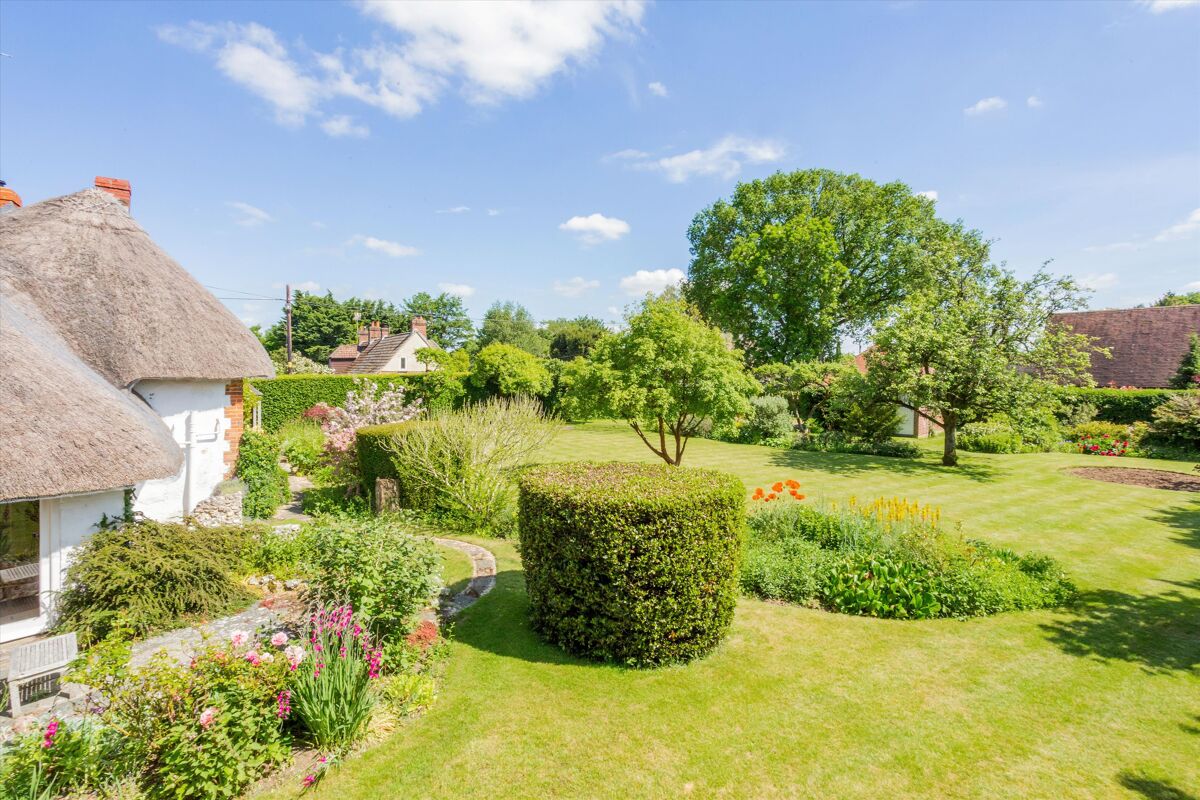 house for sale in Wildhern, Andover, Hampshire, SP11 HNG012122120 Knight Frank