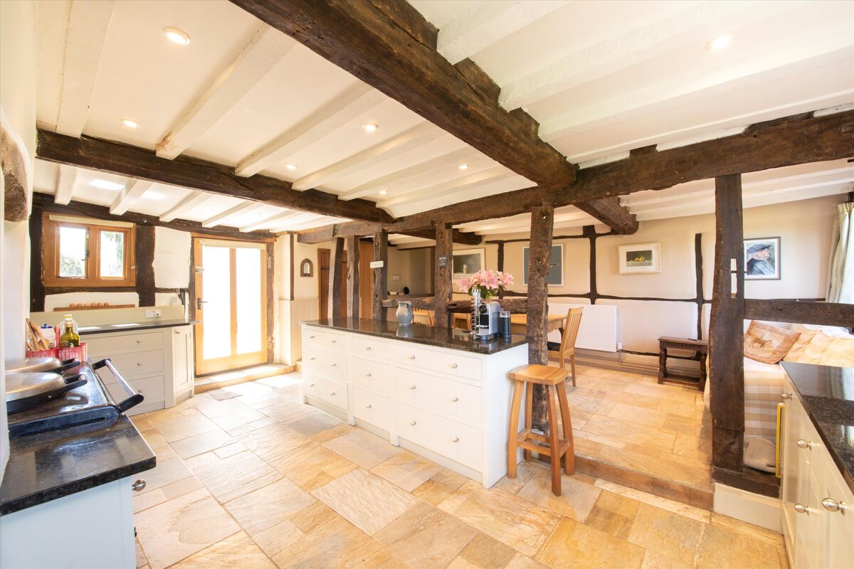 house for sale in Manningford Bruce, Wiltshire, SN9 HNG012123610