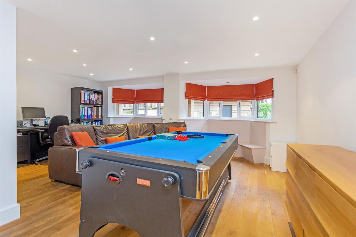 house for sale in Chain Hill, Wantage, Oxfordshire, OX12 HNG012139774