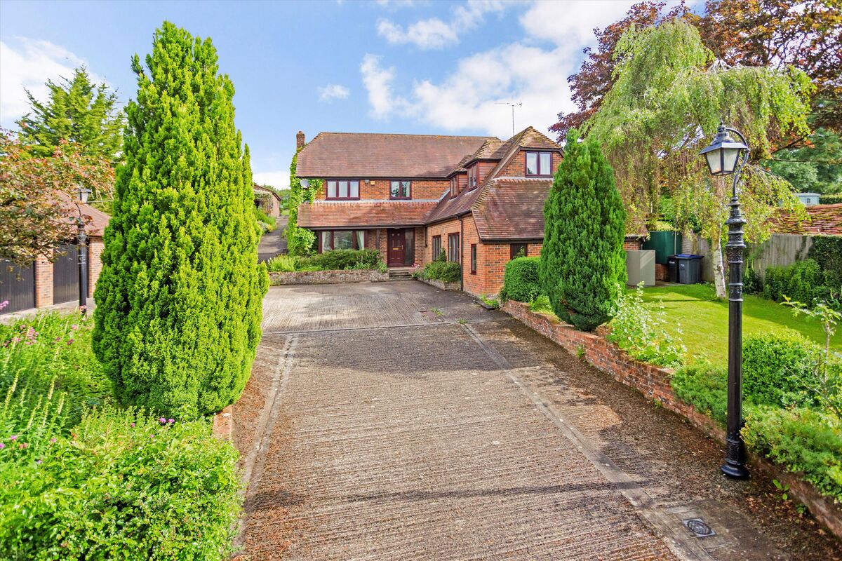 house for sale in Aylesbury House, Cadley Road, Collingbourne Ducis