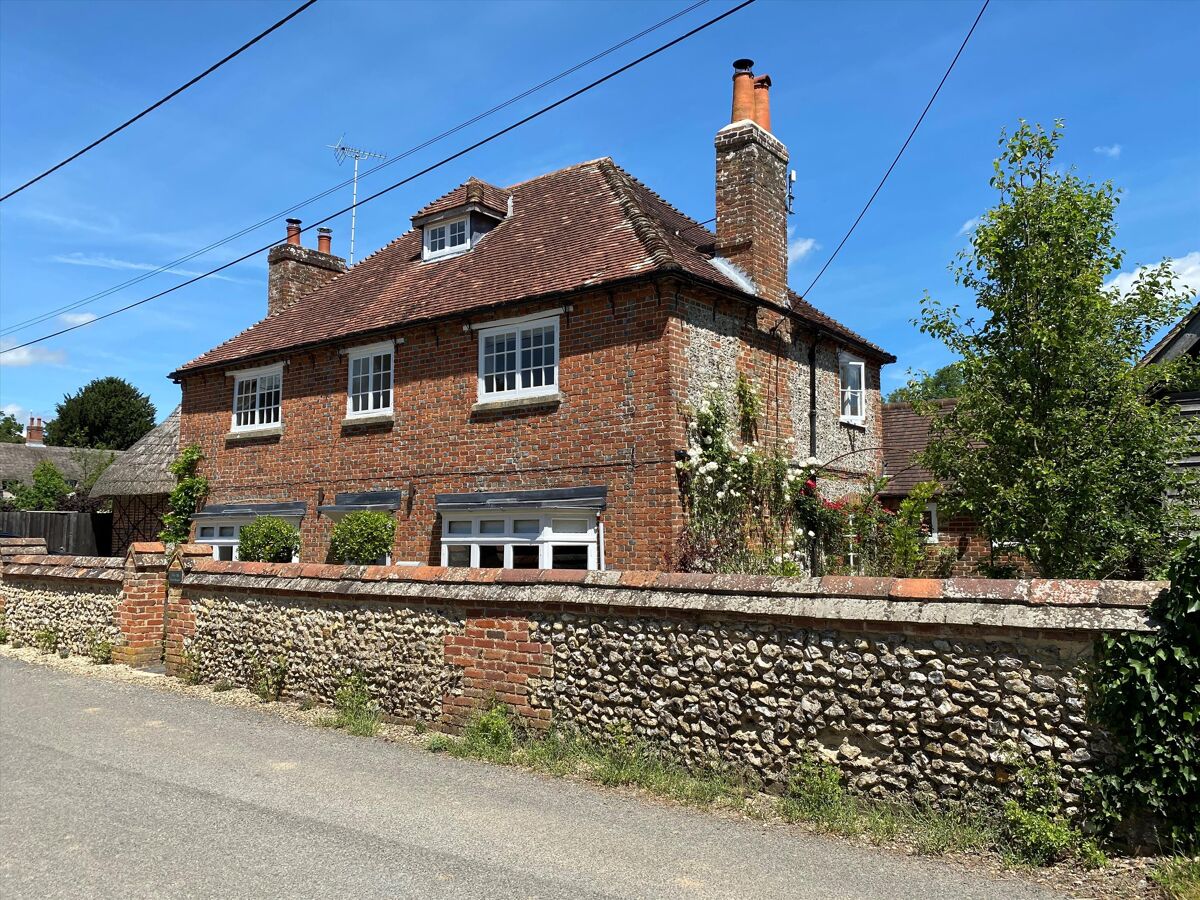 house for sale in Upton, Andover, Hampshire, SP11 HNG012165183 Knight Frank