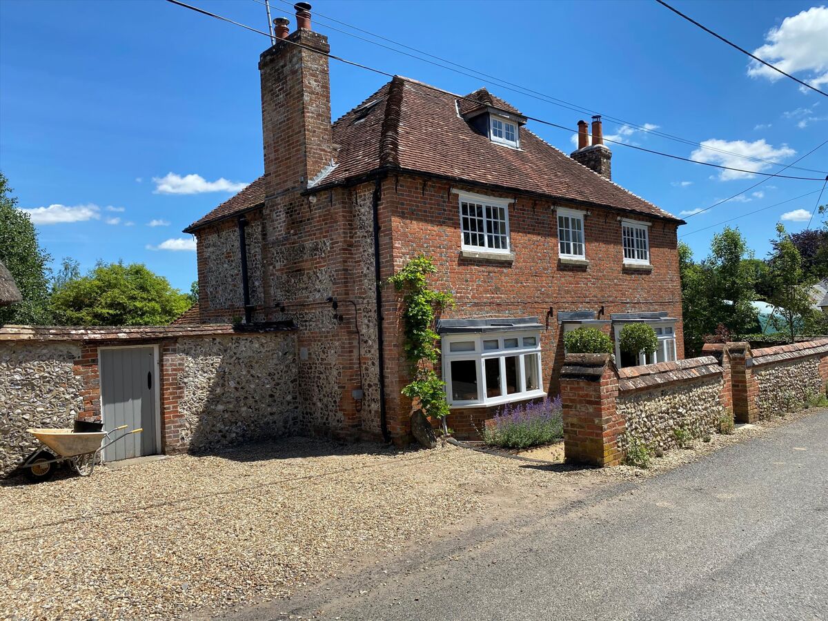 house for sale in Upton, Andover, Hampshire, SP11 HNG012165183