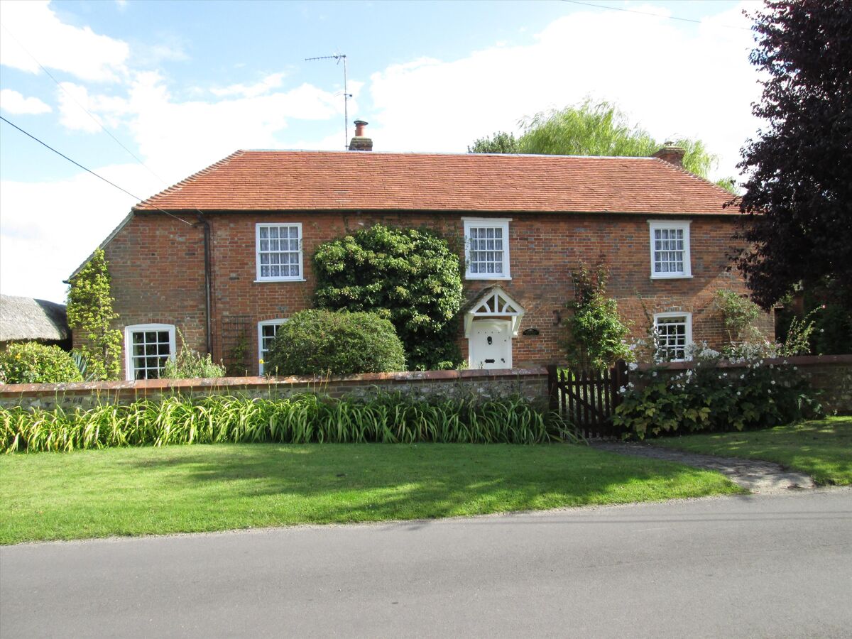 house for sale in Stoke, Andover, Hampshire, SP11 HNG012170253