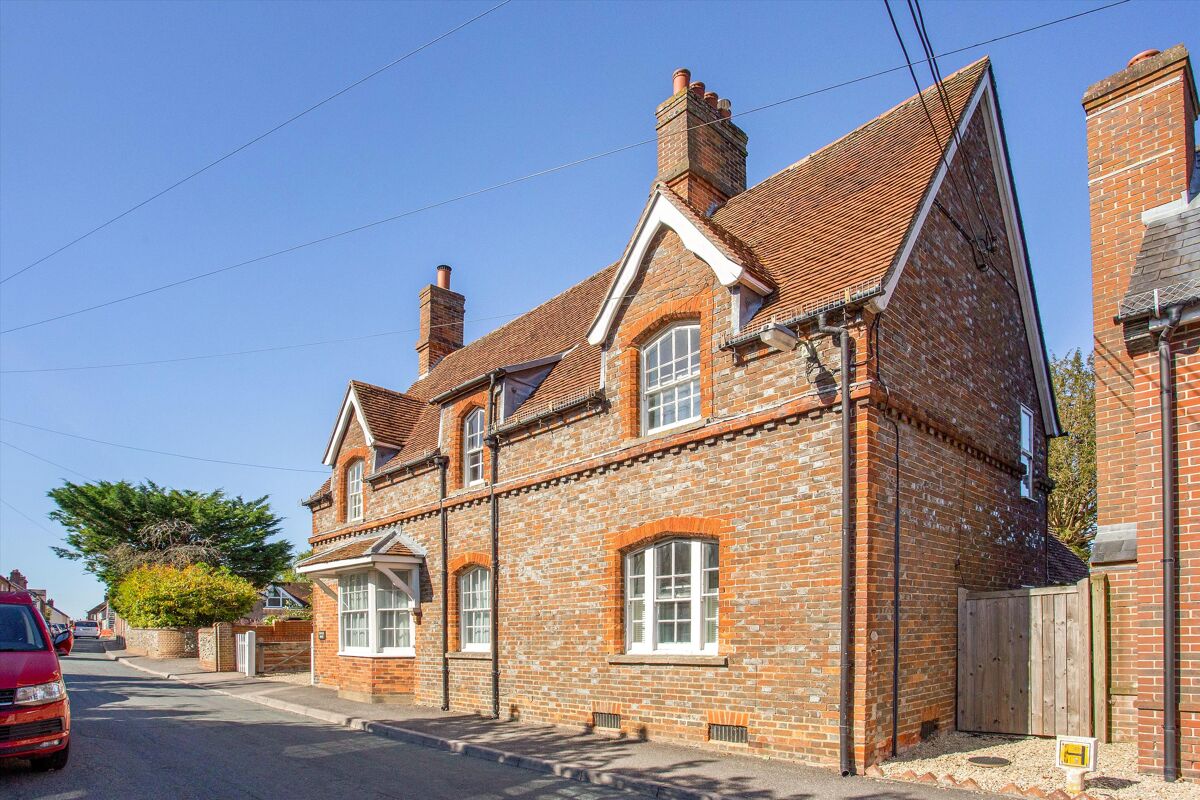 house for sale in High Street, Kintbury, Hungerford, Berkshire, RG17