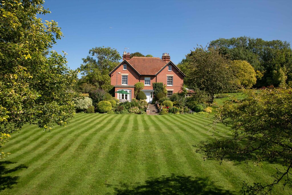 Image of Vicarage Lane, Upavon, Pewsey, Wiltshire, SN9