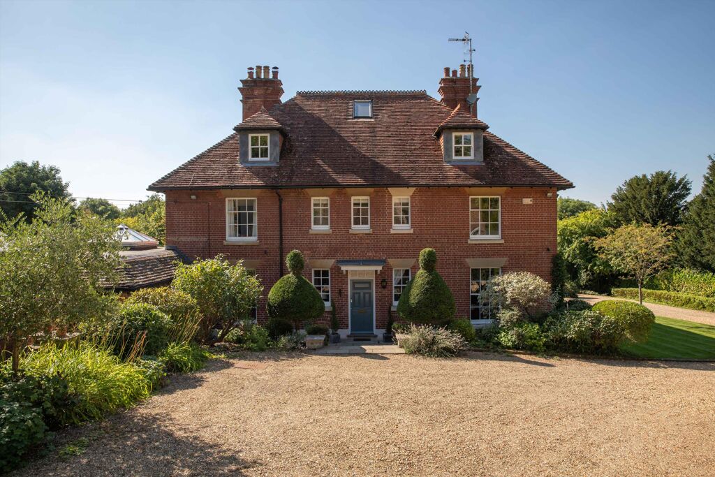 Image of Vicarage Lane, Upavon, Pewsey, Wiltshire, SN9