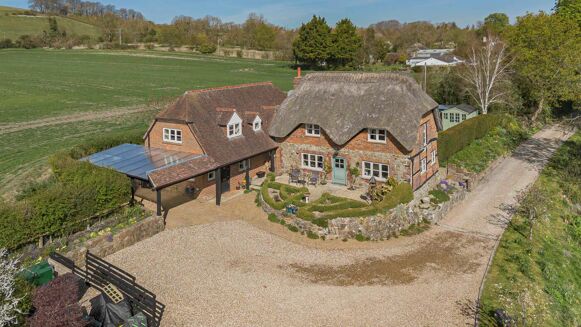 Picture of 4 bedroom house for sale.