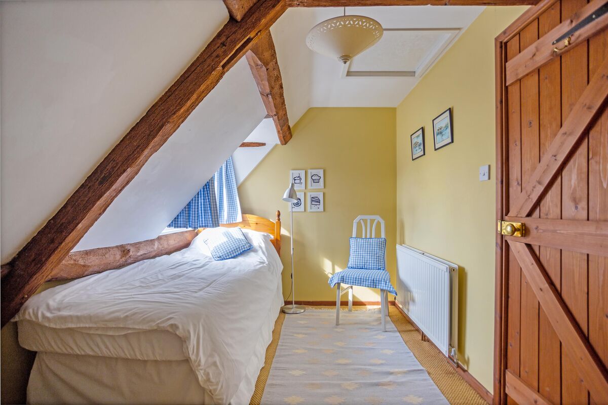 cottage for sale in High Street, Wanborough, Swindon, Wiltshire, SN4