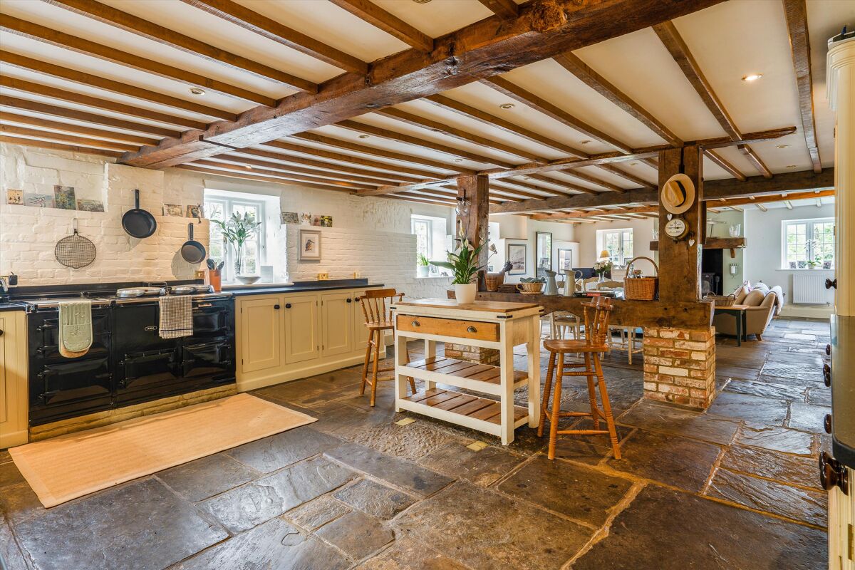 house for sale in Enford, Pewsey, Wiltshire, SN9 - hng012262327 ...