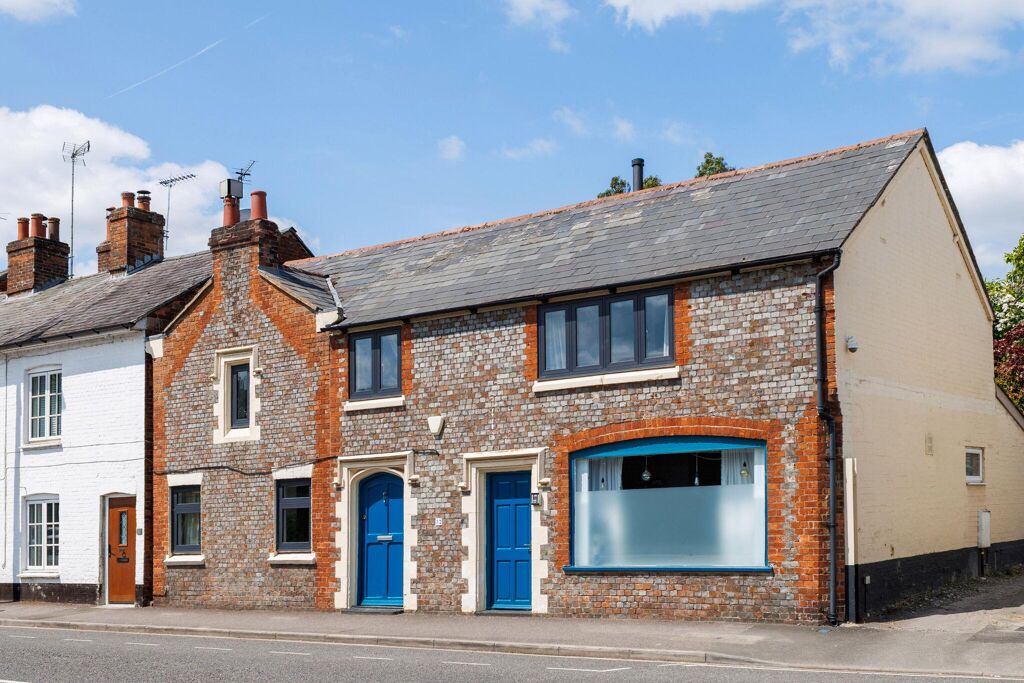 Image of Charnham Street, Hungerford, Berkshire, RG17