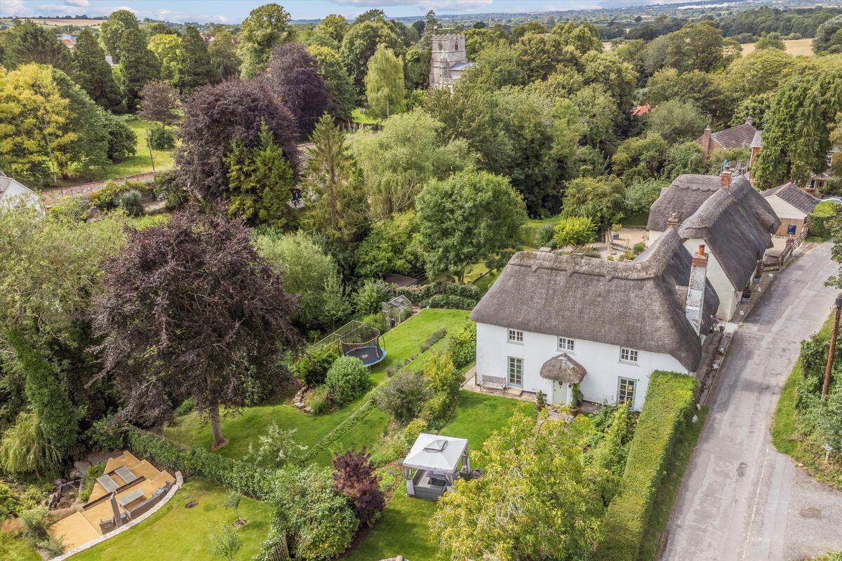 house for sale in Swindon, Wiltshire, SN6 HNG012294921