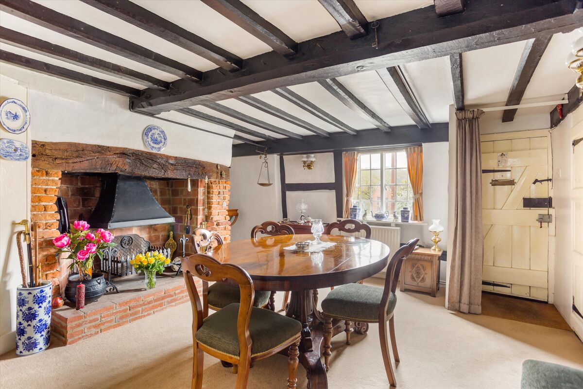 house for sale in Chilton Foliat, Hungerford, Wiltshire, RG17