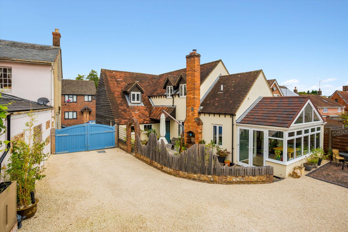 house for sale in Oxford Street, Lambourn, Hungerford, Berkshire, RG17