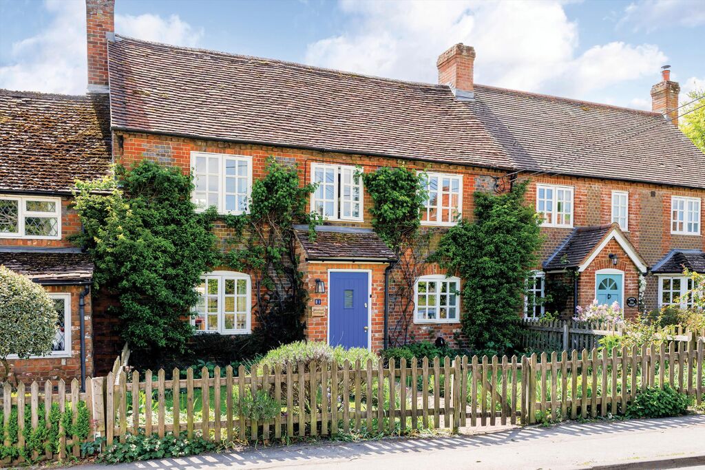 Image of High Street, Great Bedwyn, Marlborough, Wiltshire, SN8