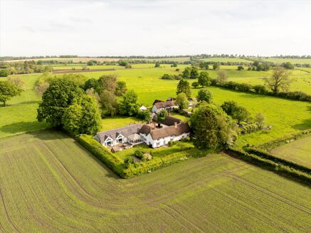 Picture of 4 bedroom house for sale.