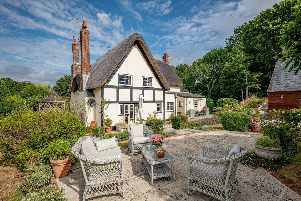 Image of Manor Farm Lane, Patney, Devizes, Wiltshire, SN10