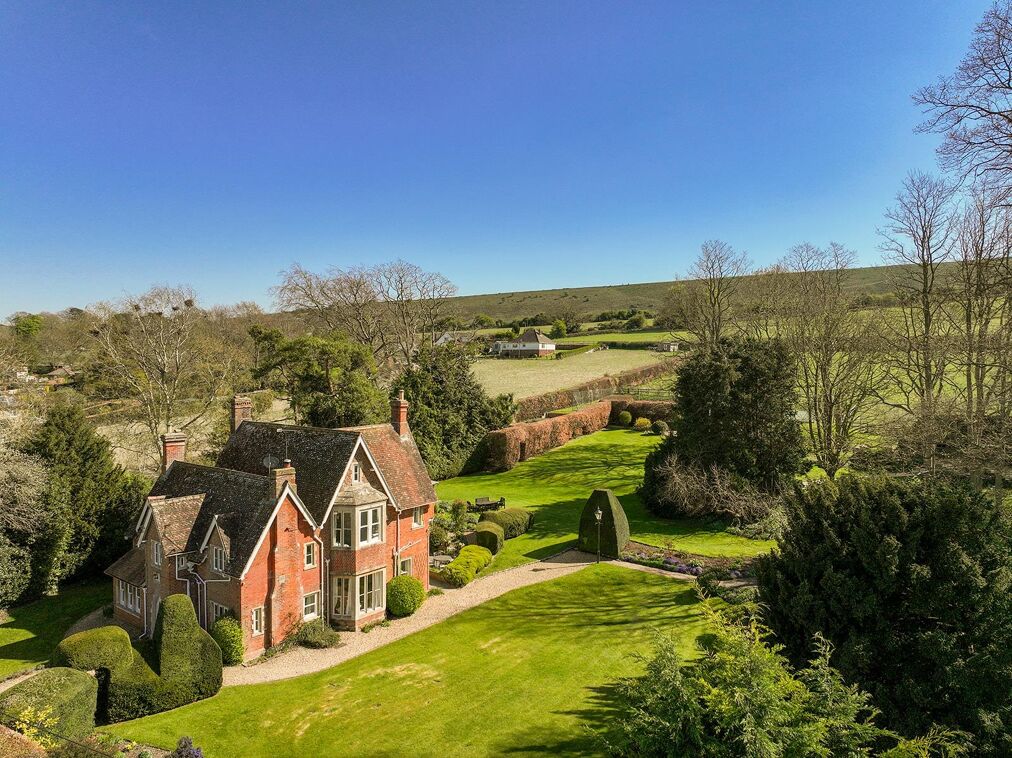 Image of Westbury Road, Bratton, Westbury, Wiltshire, BA13
