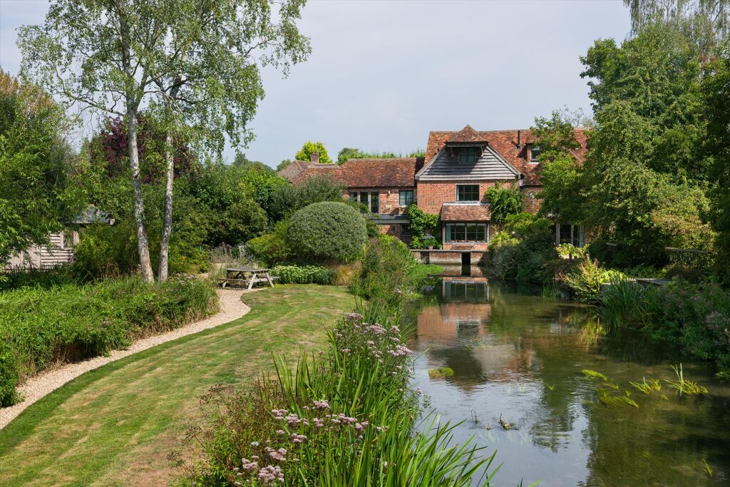 Image of Mill Lane, Ramsbury, Marlborough, Wiltshire, SN8