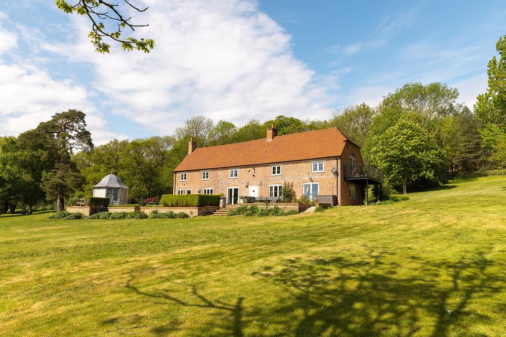 Image of Long Lane, Shaw, Newbury, Berkshire RG14