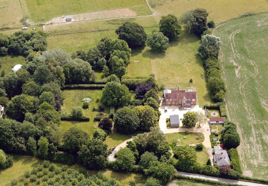 Image of Manningford Abbots, Pewsey, Wiltshire SN9