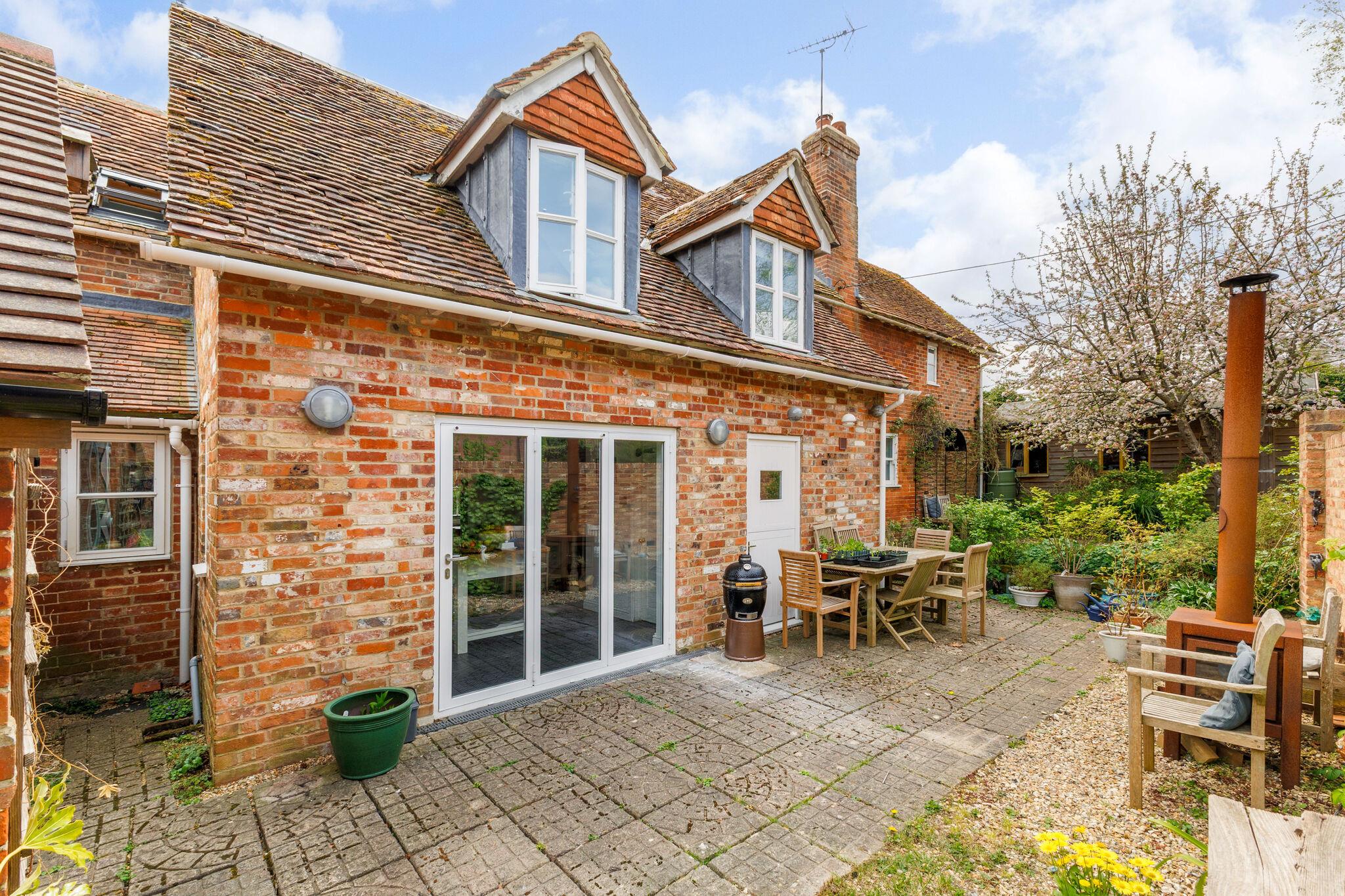 Knight Frank Property hng012585133