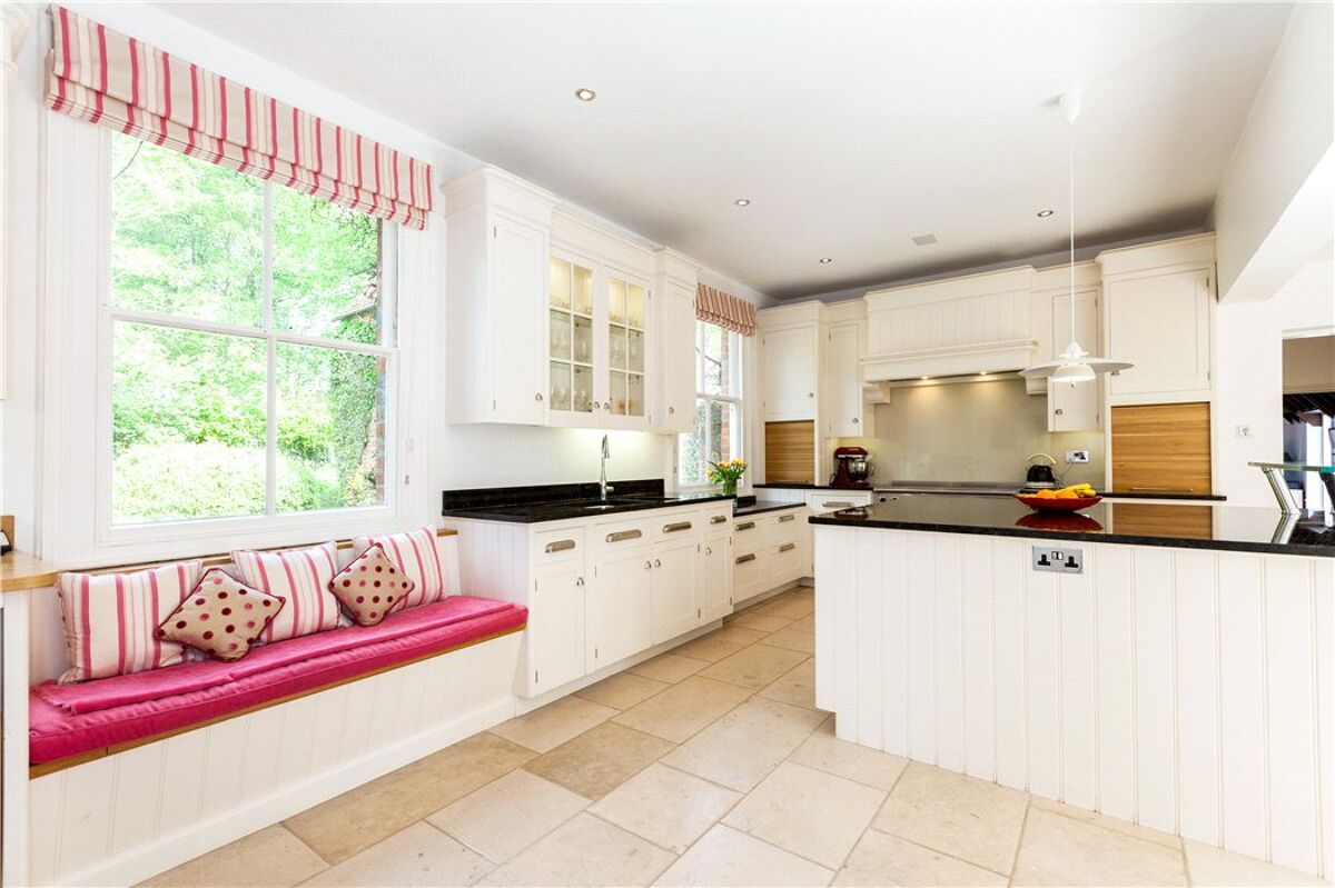 house for sale in Curridge, Thatcham, Berkshire, RG18 HNG070007