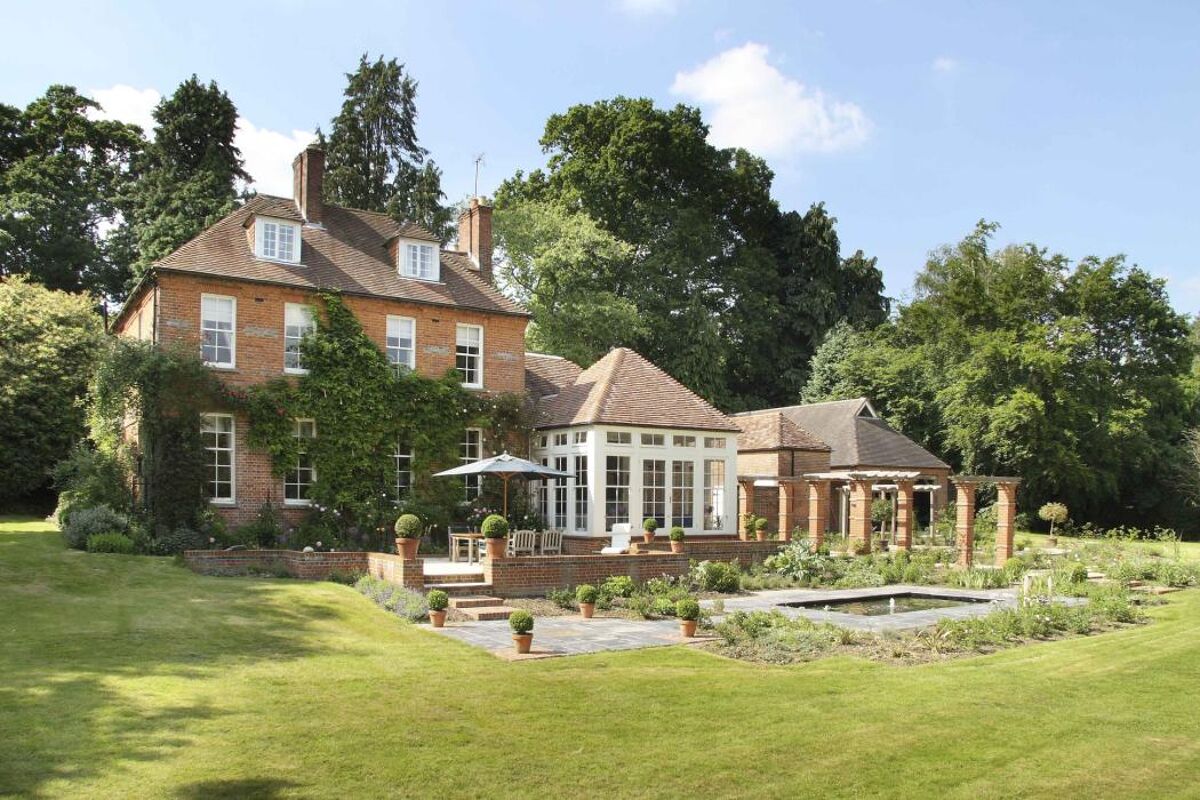 house for sale in Wellbrook House, Woolton Hill, Newbury, Hampshire