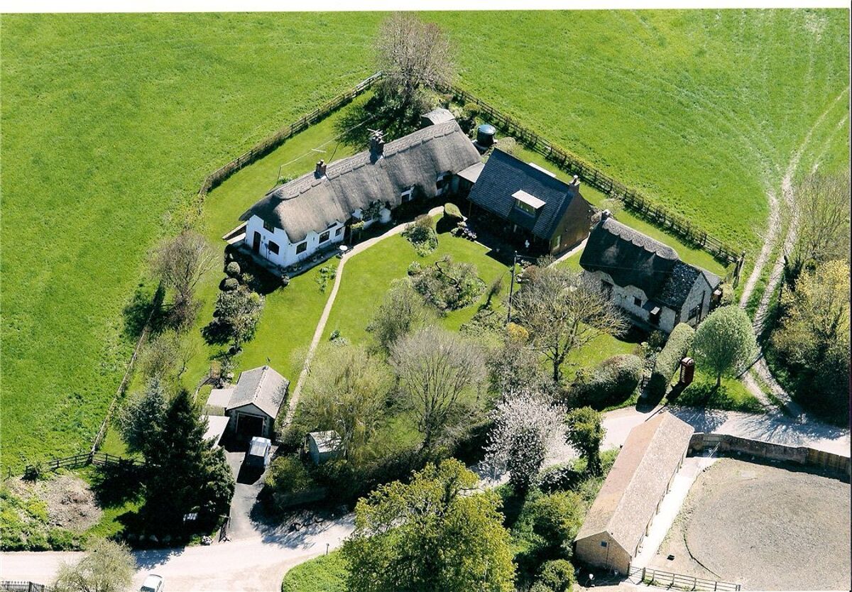 house for sale in Knighton, Swindon, Oxfordshire, SN6 HNG090089