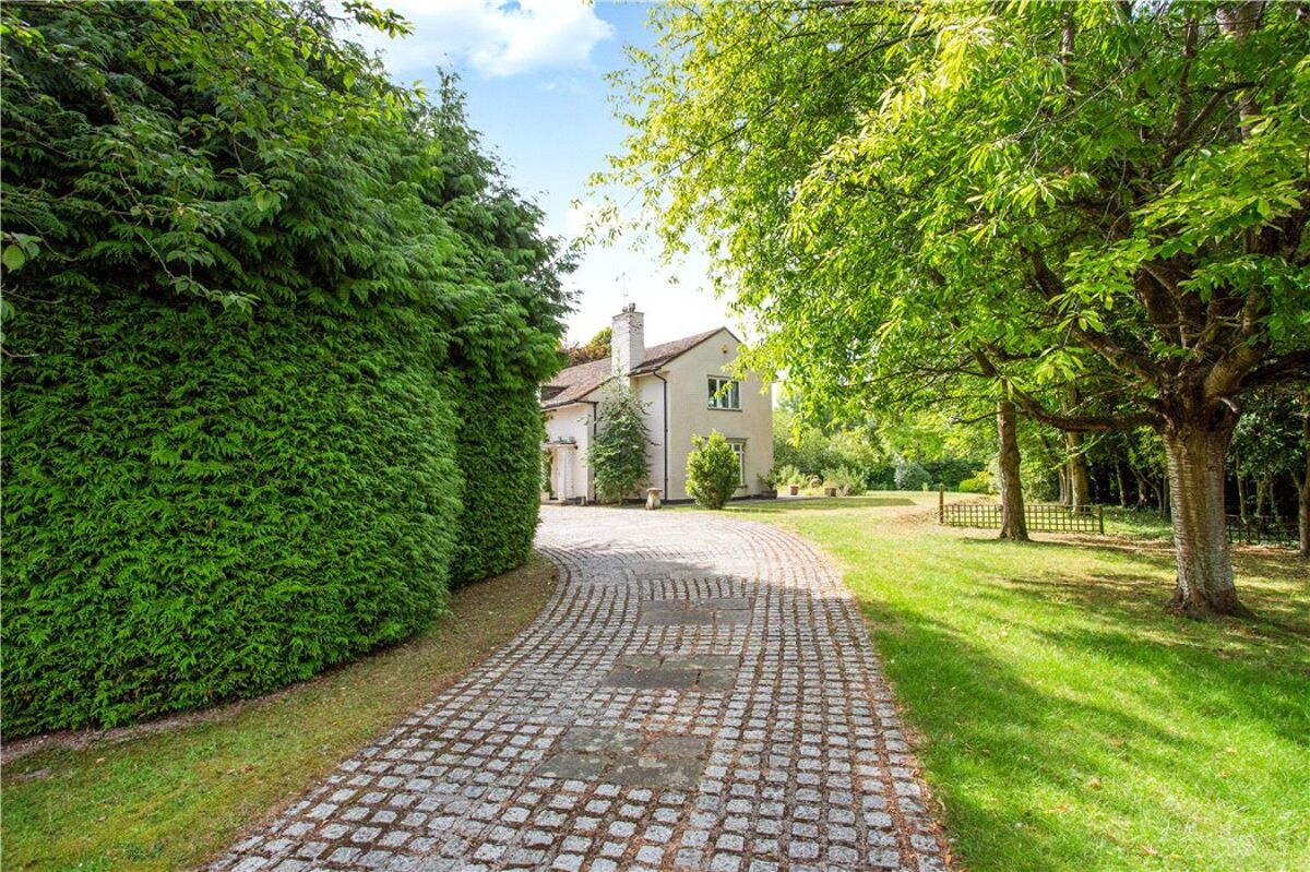 house for sale in High Street, Kintbury, Hungerford, Berkshire, RG17