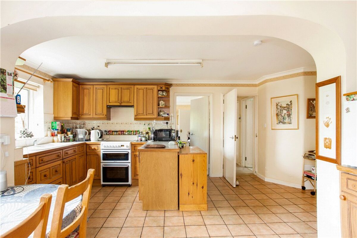 house for sale in High Street, Kintbury, Hungerford, Berkshire, RG17