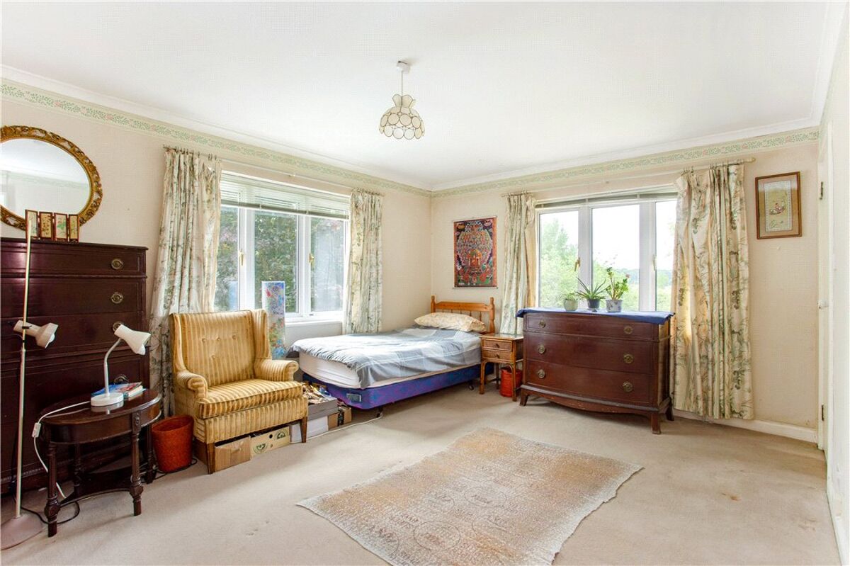 house for sale in High Street, Kintbury, Hungerford, Berkshire, RG17 HNG100022 Knight Frank