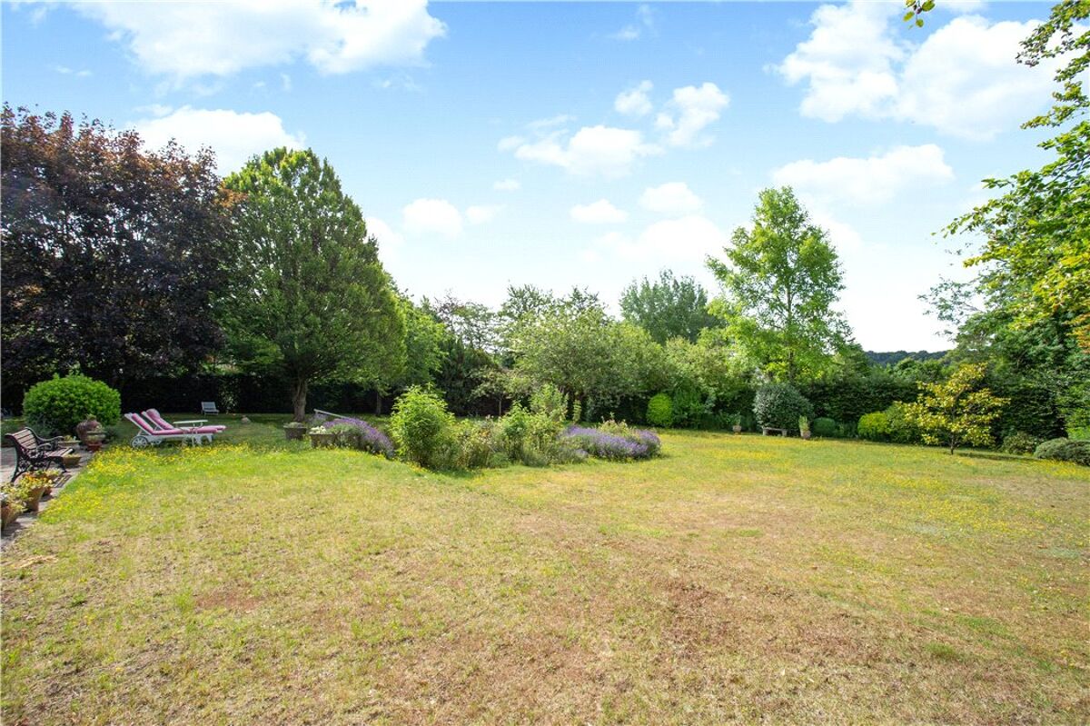 house for sale in High Street, Kintbury, Hungerford, Berkshire, RG17