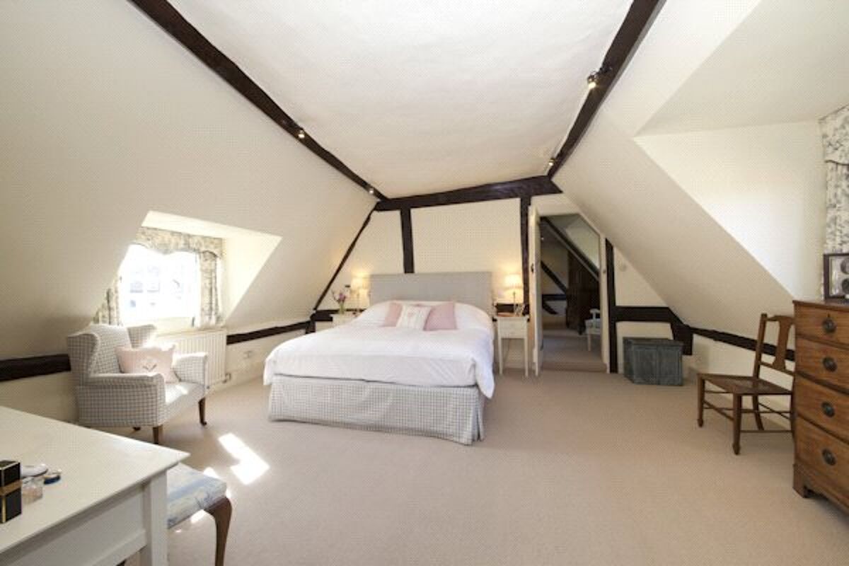 house for sale in East End, Newbury, Hampshire, RG20 HNG100258 Knight Frank