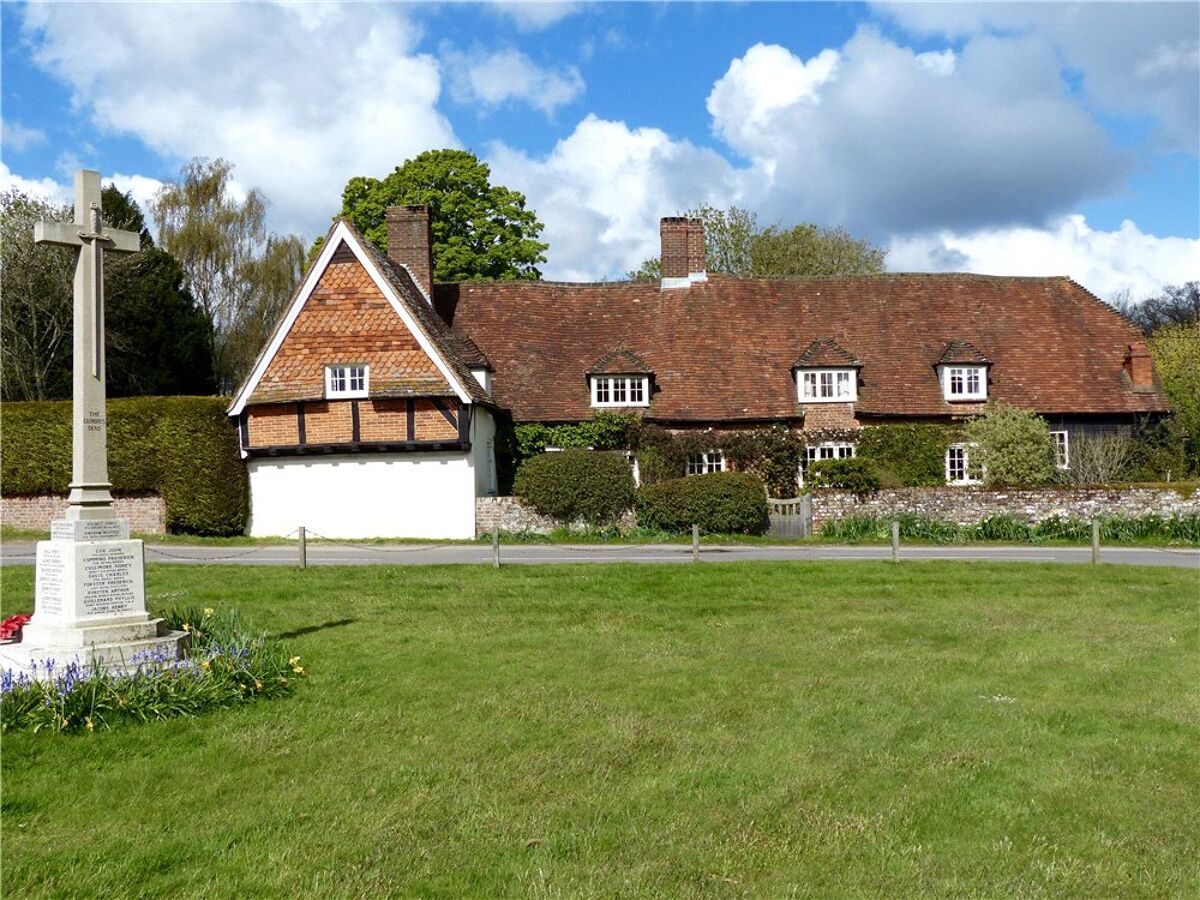 house for sale in East End, Newbury, Hampshire, RG20 HNG100258 Knight Frank