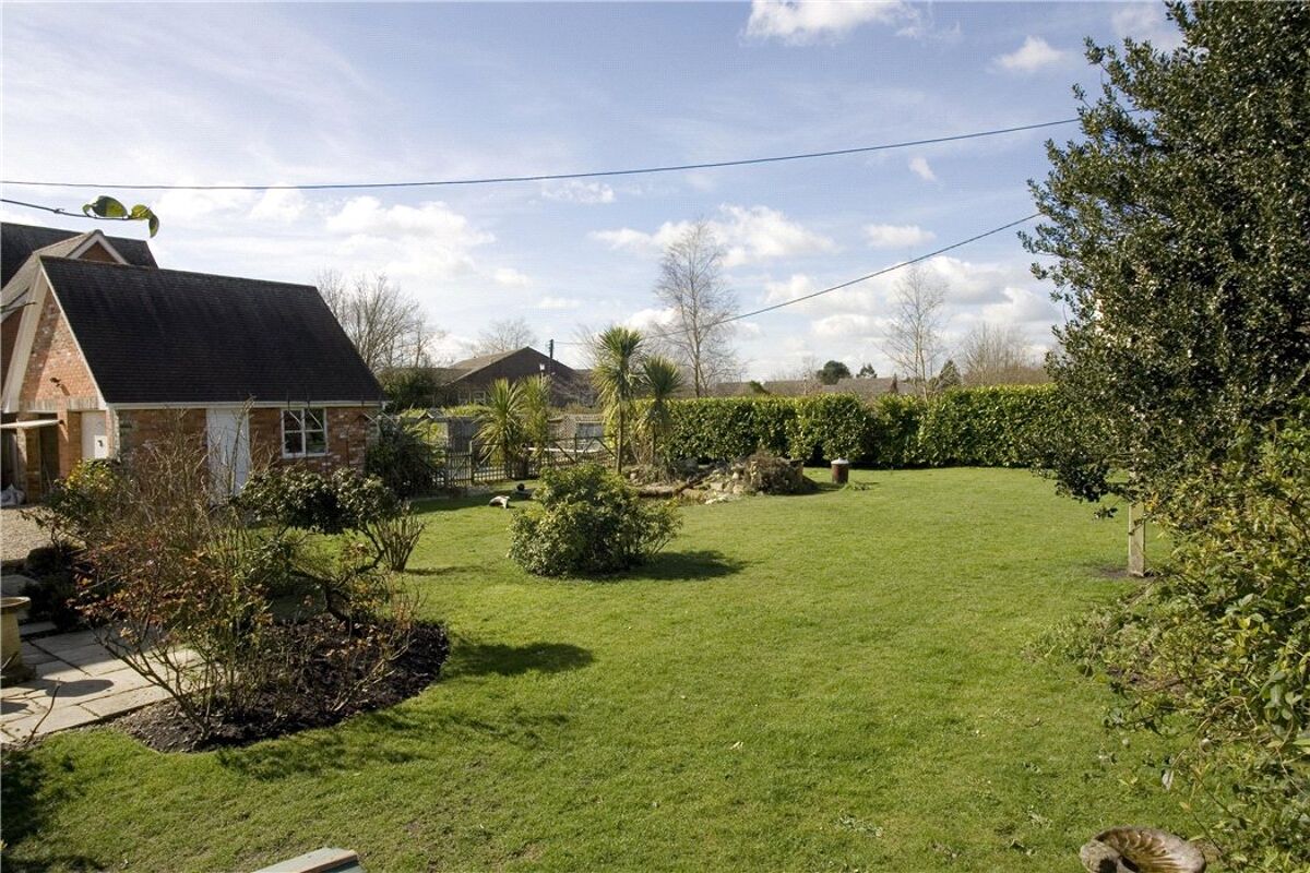 house for sale in Eastcourt School House, Eastcourt, Burbage