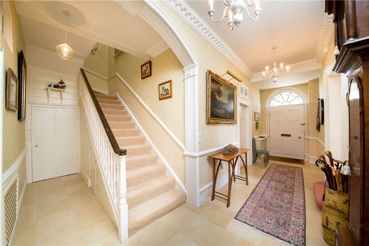 house for sale in Kingsbury Street, Marlborough, Wiltshire, SN8