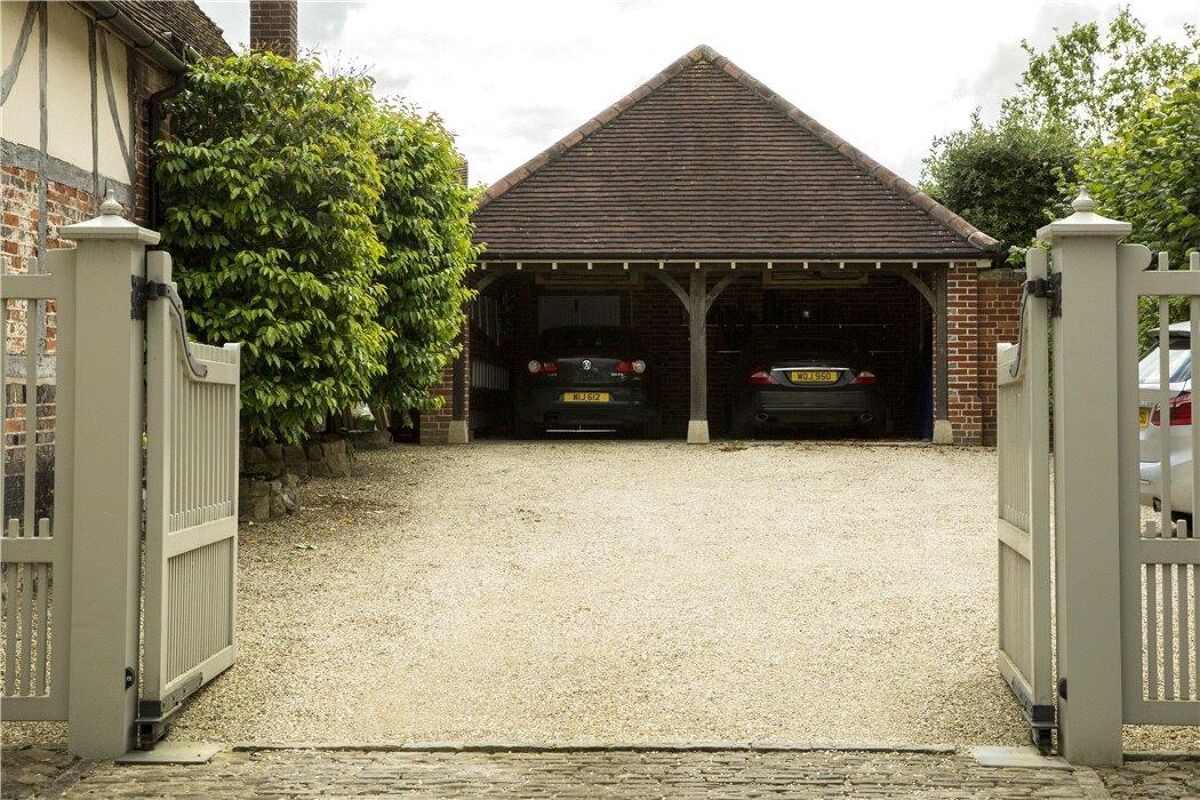 house for sale in Kingsbury Street, Marlborough, Wiltshire, SN8