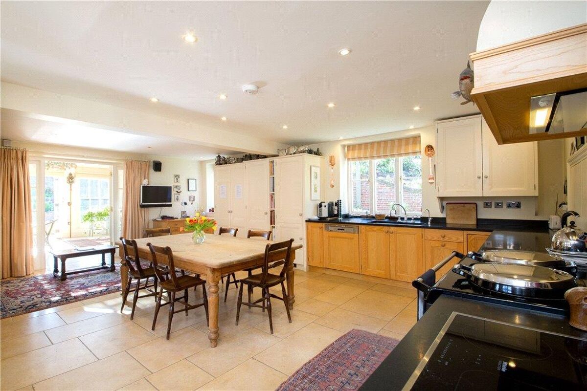 house for sale in Kingsbury Street, Marlborough, Wiltshire, SN8