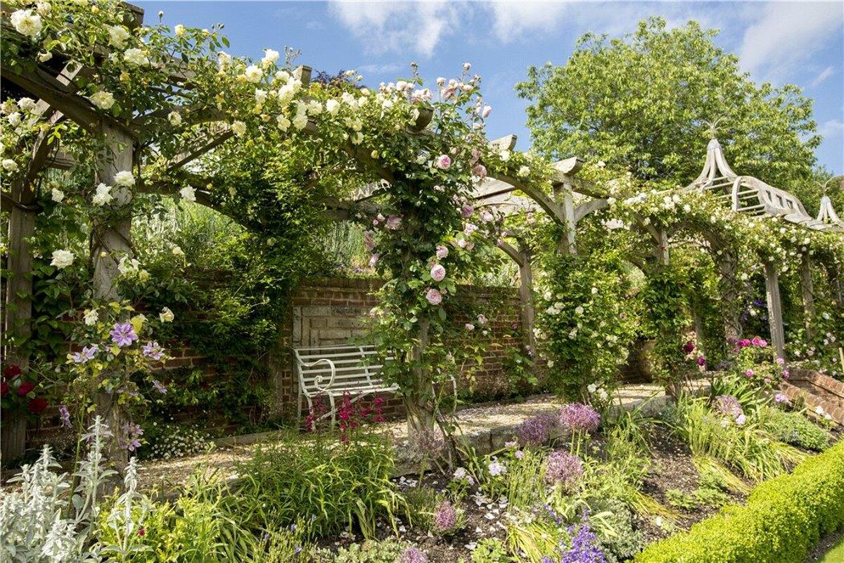 house for sale in Kingsbury Street, Marlborough, Wiltshire, SN8