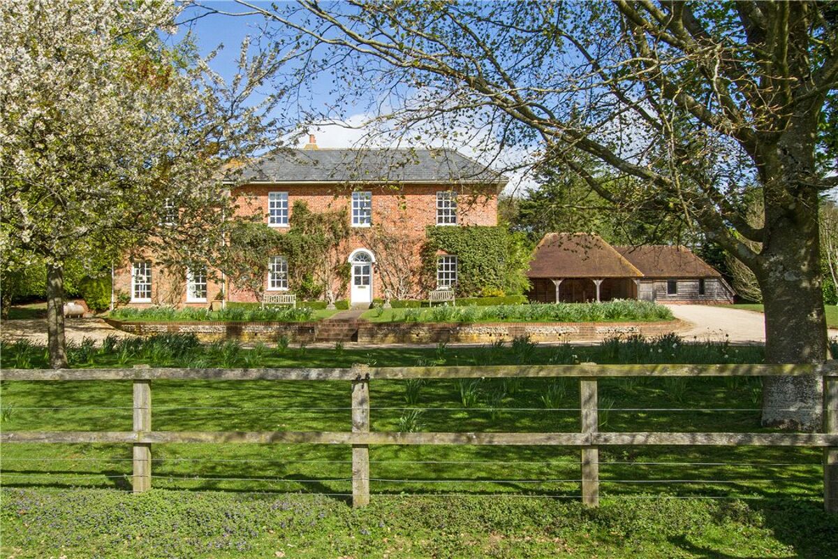 Immobili in vendita Bath Road, Hungerford, Berkshire, RG17 Knight Frank