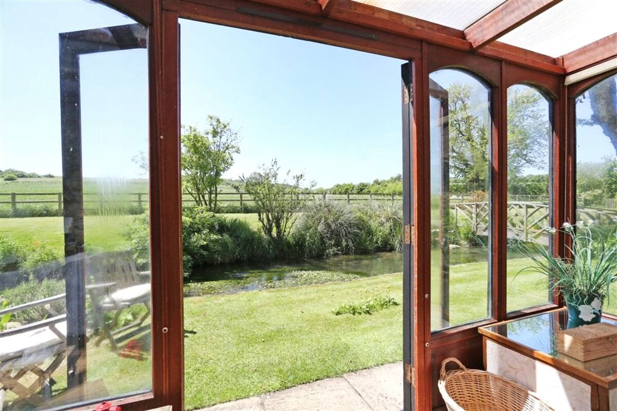 house for sale in Box Hedge Cottage, Eastbury, Hungerford, Berkshire